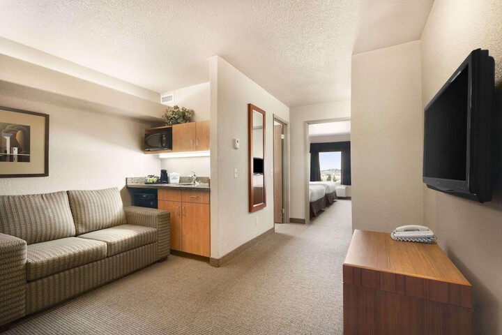 Room 16 of 110