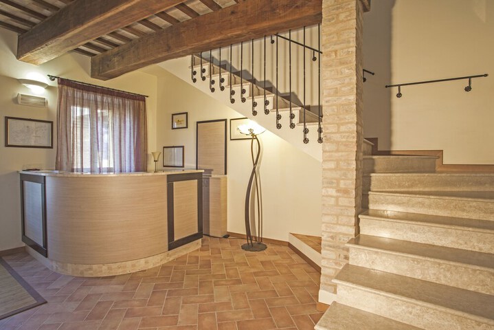 Entrance & Lobby