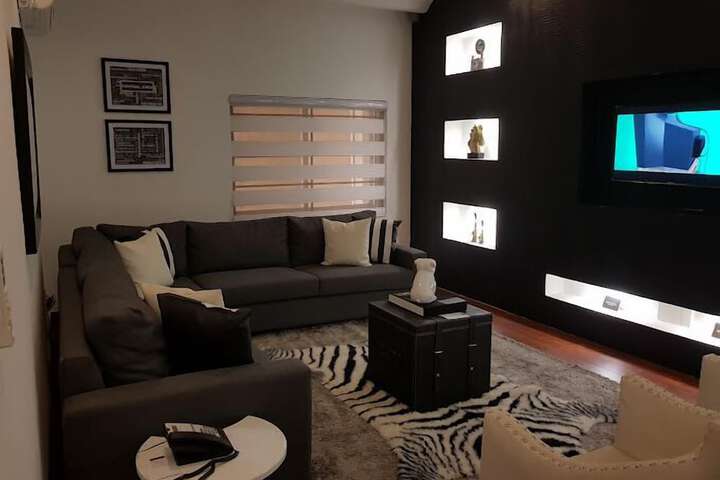 Room 16 of 27