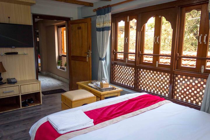 Room 15 of 32