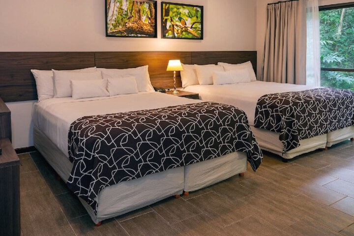 Room 5 of 20