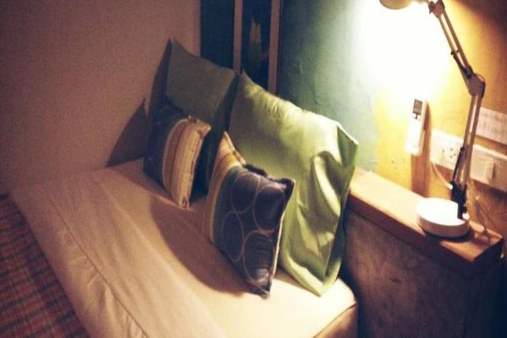 Room 4 of 69