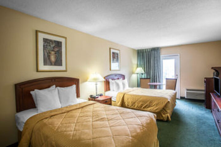 Room 10 of 19