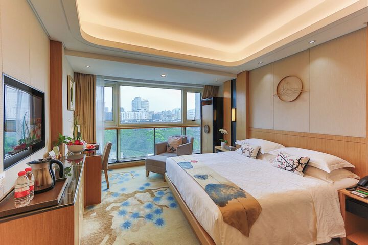 Room 10 of 71