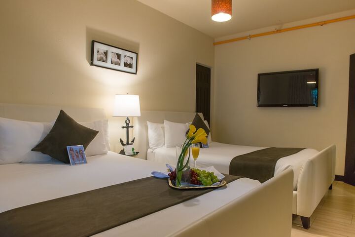 Studio Queen (12 of 54)