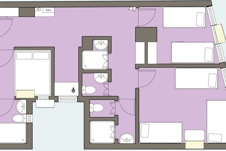 Room 13 of 78