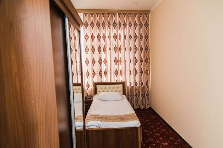 Room 13 of 60