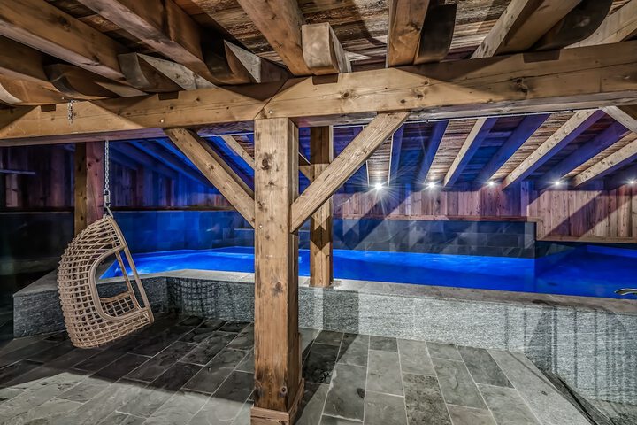 Pool 50 of 77