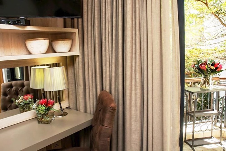 Room 2 of 15