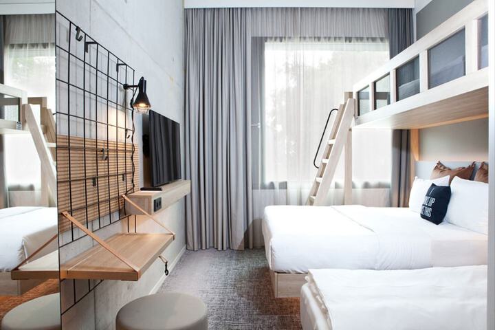 Room 17 of 49