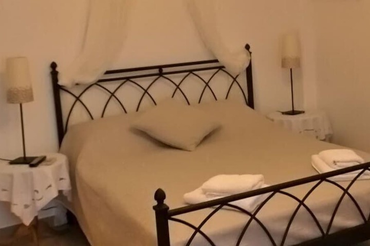 Room 10 of 31