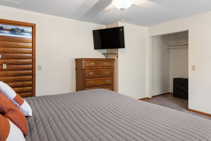 Room 37 of 154