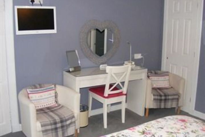Room 15 of 19