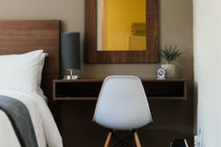 Room 8 of 21