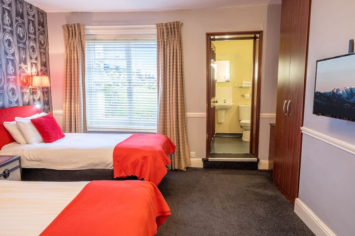 Room 4 of 54