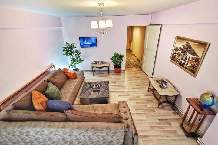 Room 9 of 22