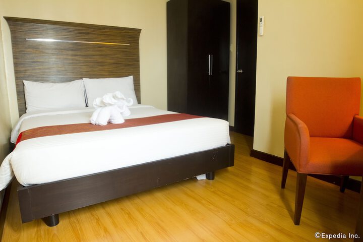 Room 12 of 35