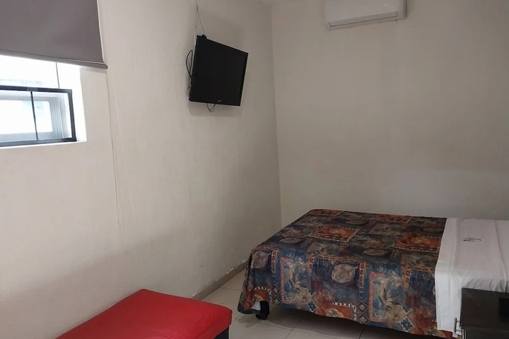 Room 11 of 15