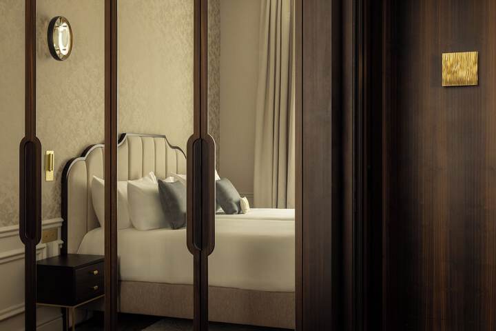 Room 13 of 75