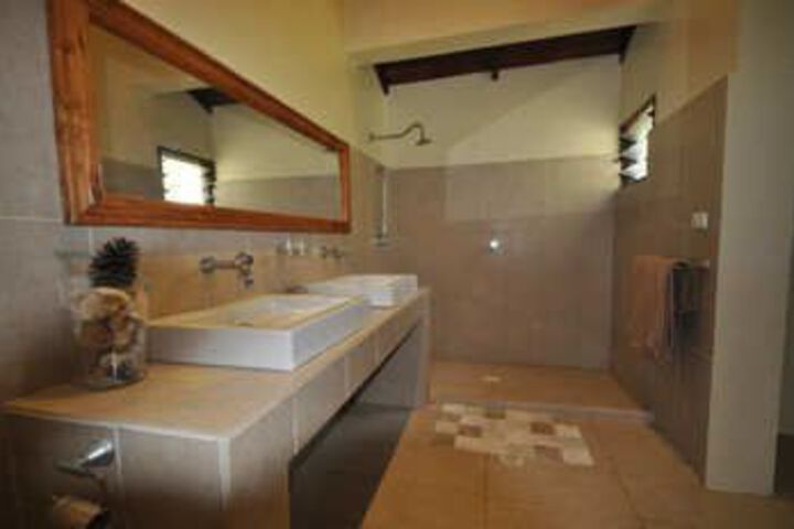 Room 2 of 11