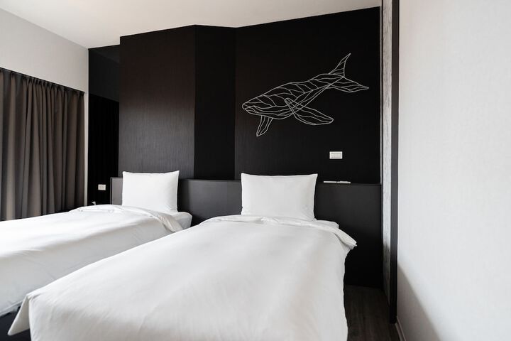 Room 14 of 43