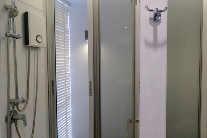 Room 32 of 50