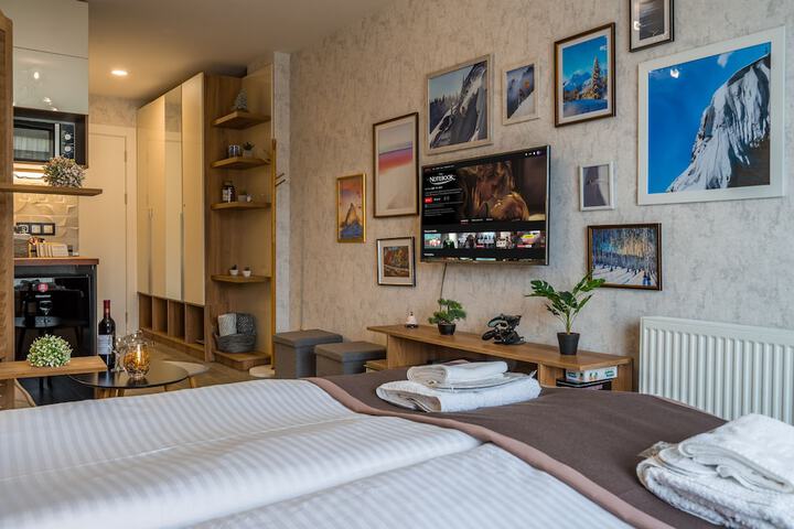 Room 8 of 49