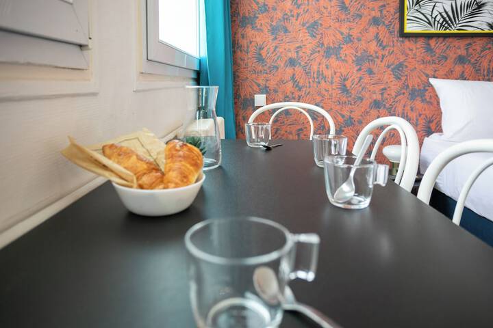 Breakfast/Coffee Service 92 of 96