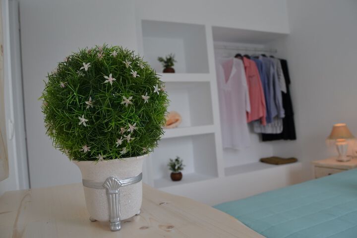 Room 3 of 73