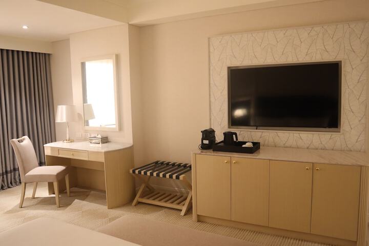 Room 21 of 42