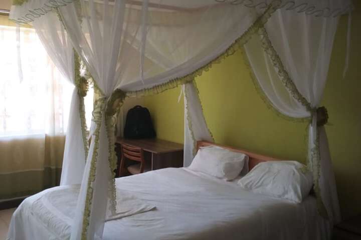 Room 12 of 21