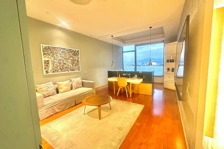 Room 36 of 60