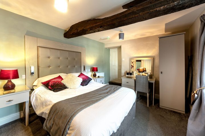 Room 4 of 46