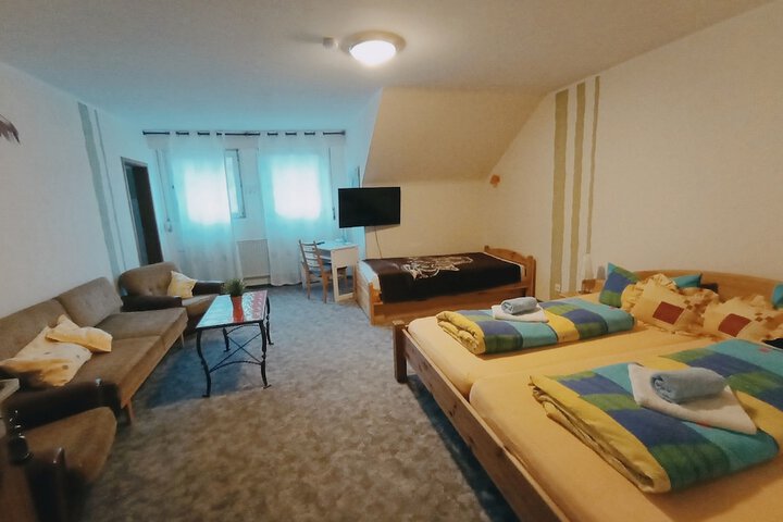 Room 8 of 31