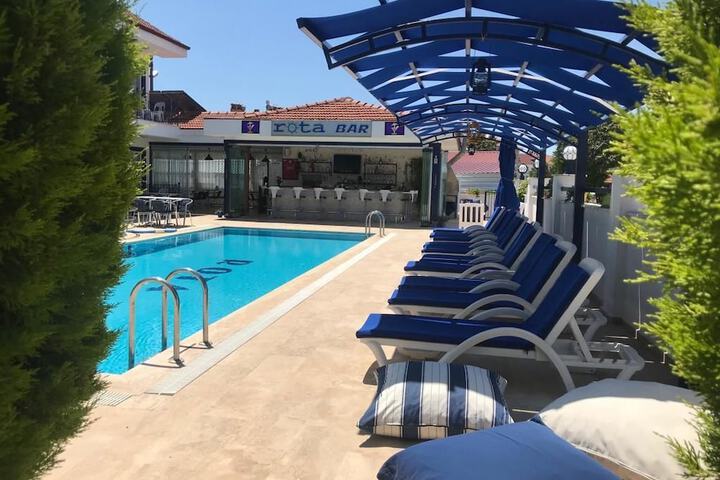 Pool 59 of 105
