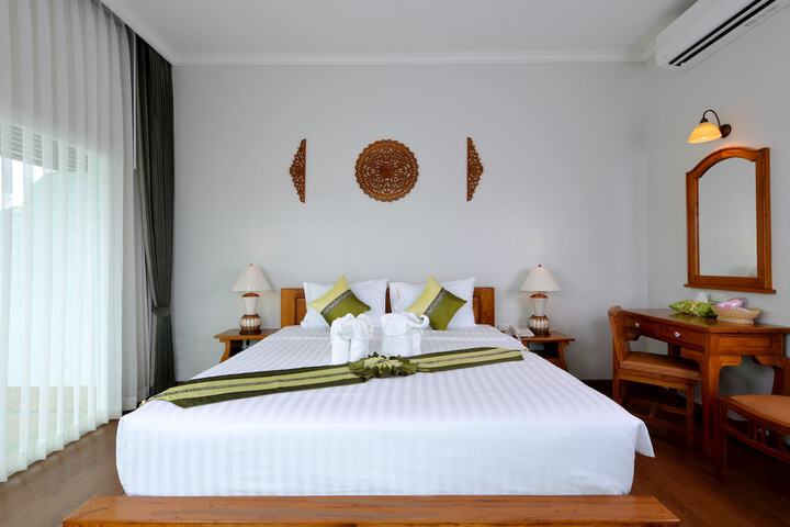 Room 8 of 56