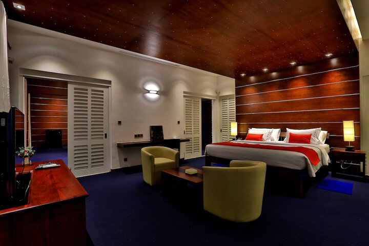 Room 16 of 64