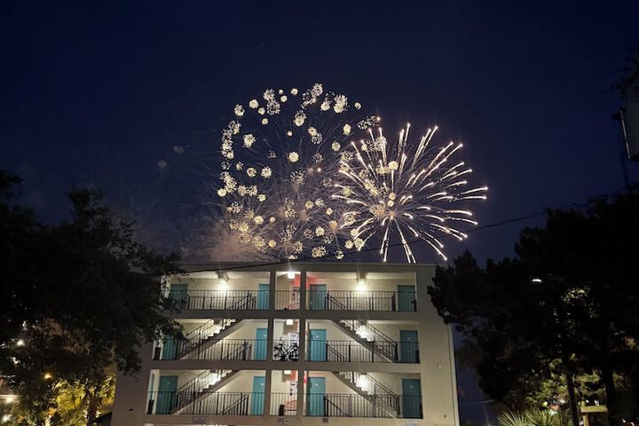 Hotel 74 of 78