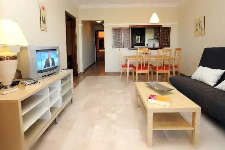 Room 4 of 7