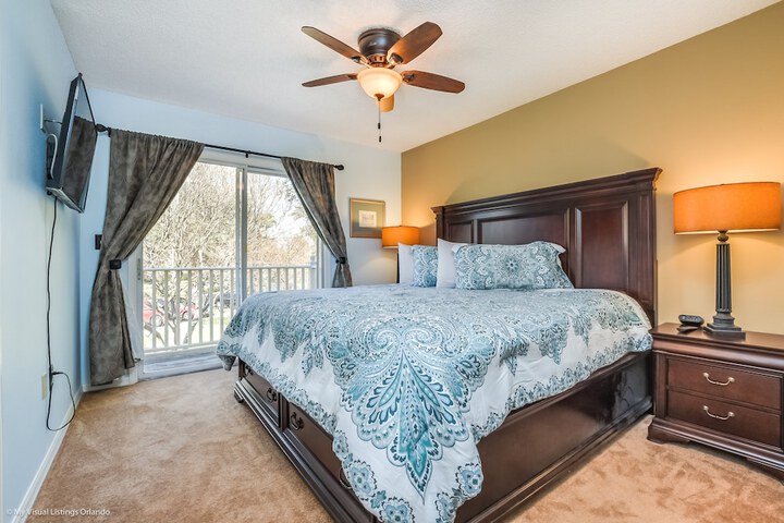 Room 2 of 38