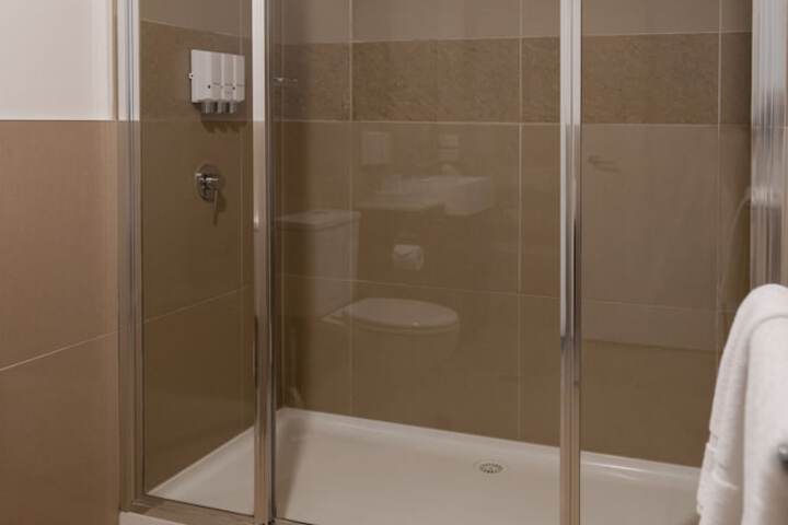 Room 20 of 34