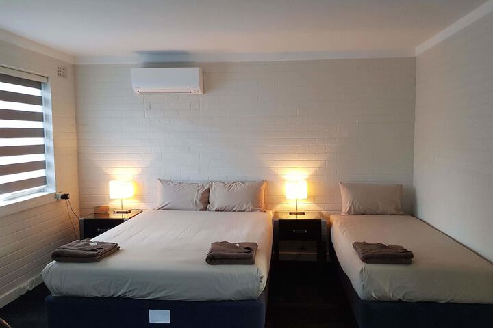 Room 22 of 65