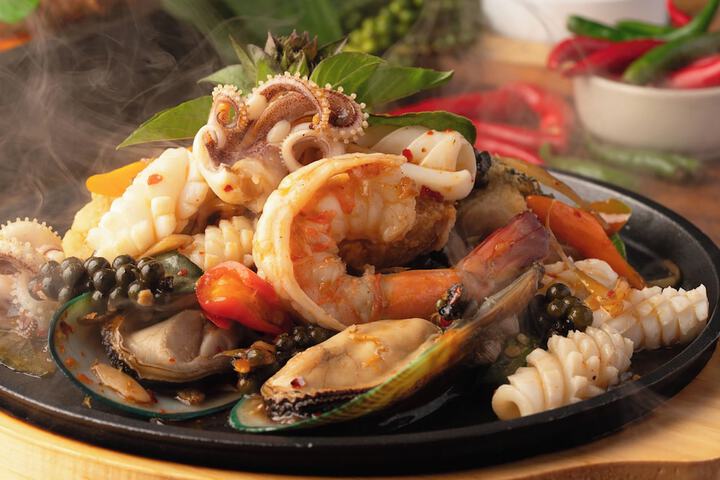 Dining 83 of 137