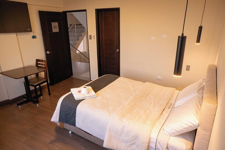 Room 11 of 25
