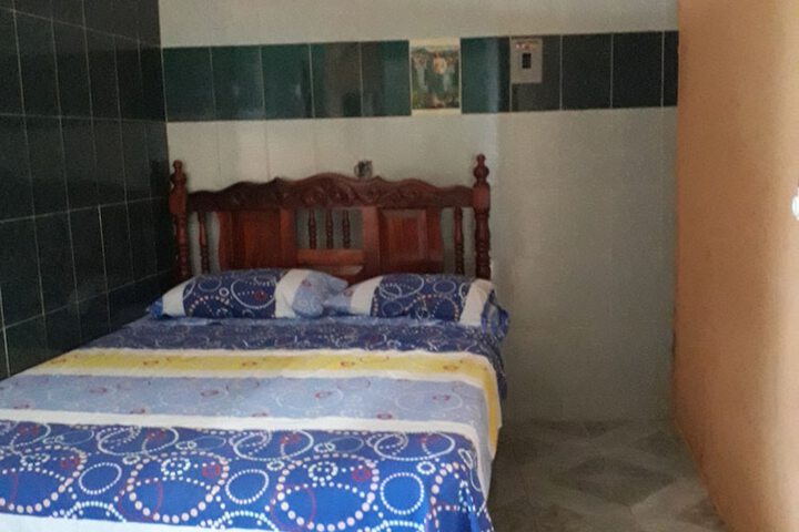 Room 3 of 8