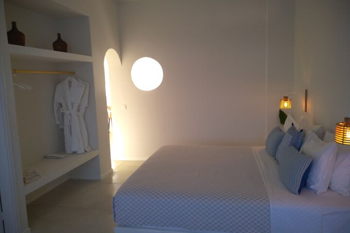 Room 3 of 46