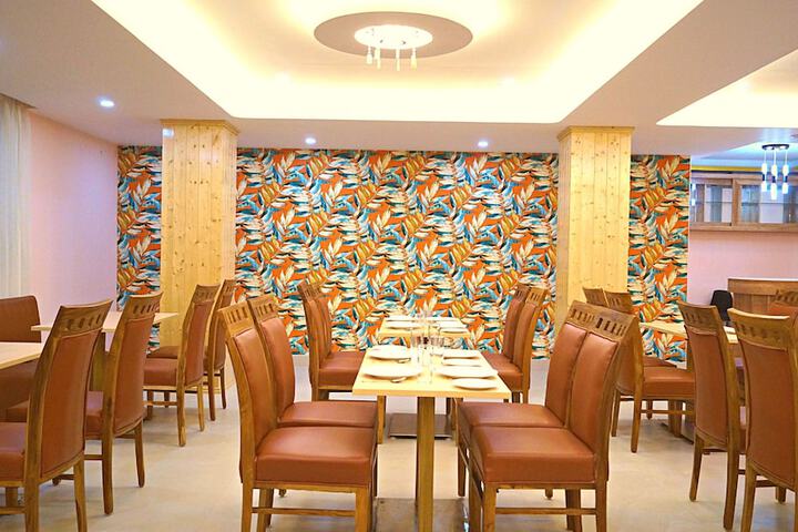 Dining 84 of 114