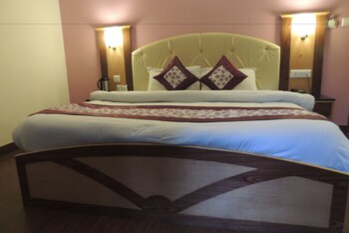 Room 30 of 39