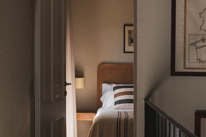 Room 13 of 73