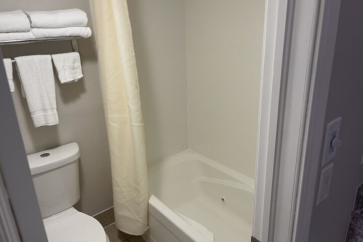 Room 14 of 21